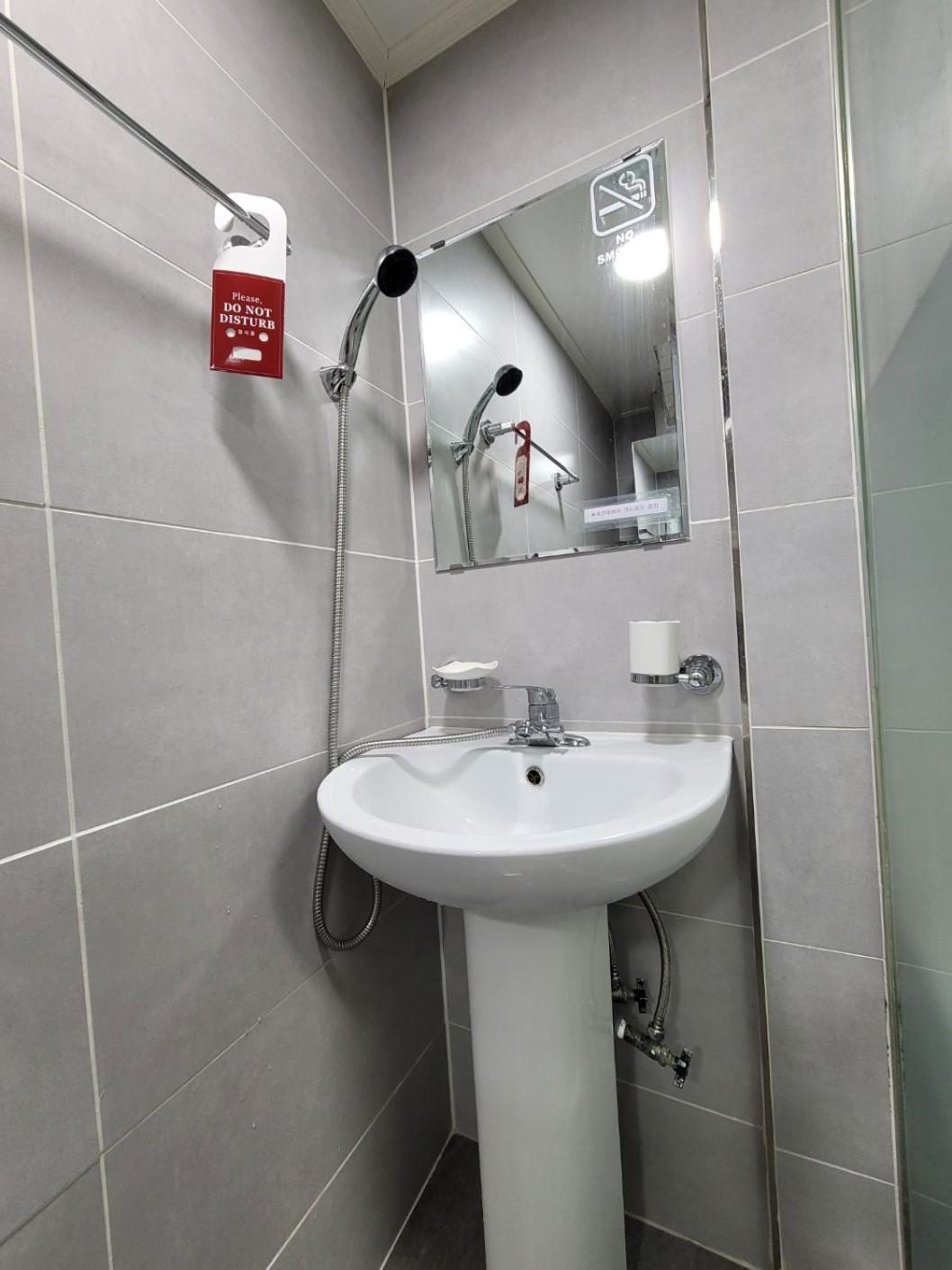 Female Only - Coco Stay Jongno Hyehwa Station Seoul Luaran gambar