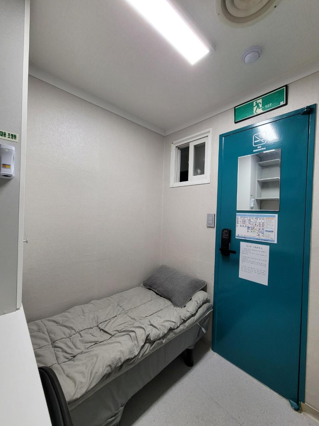Female Only - Coco Stay Jongno Hyehwa Station Seoul Bilik gambar